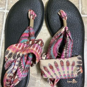 EUC Women’s Sanuk Sling Sandals size 9